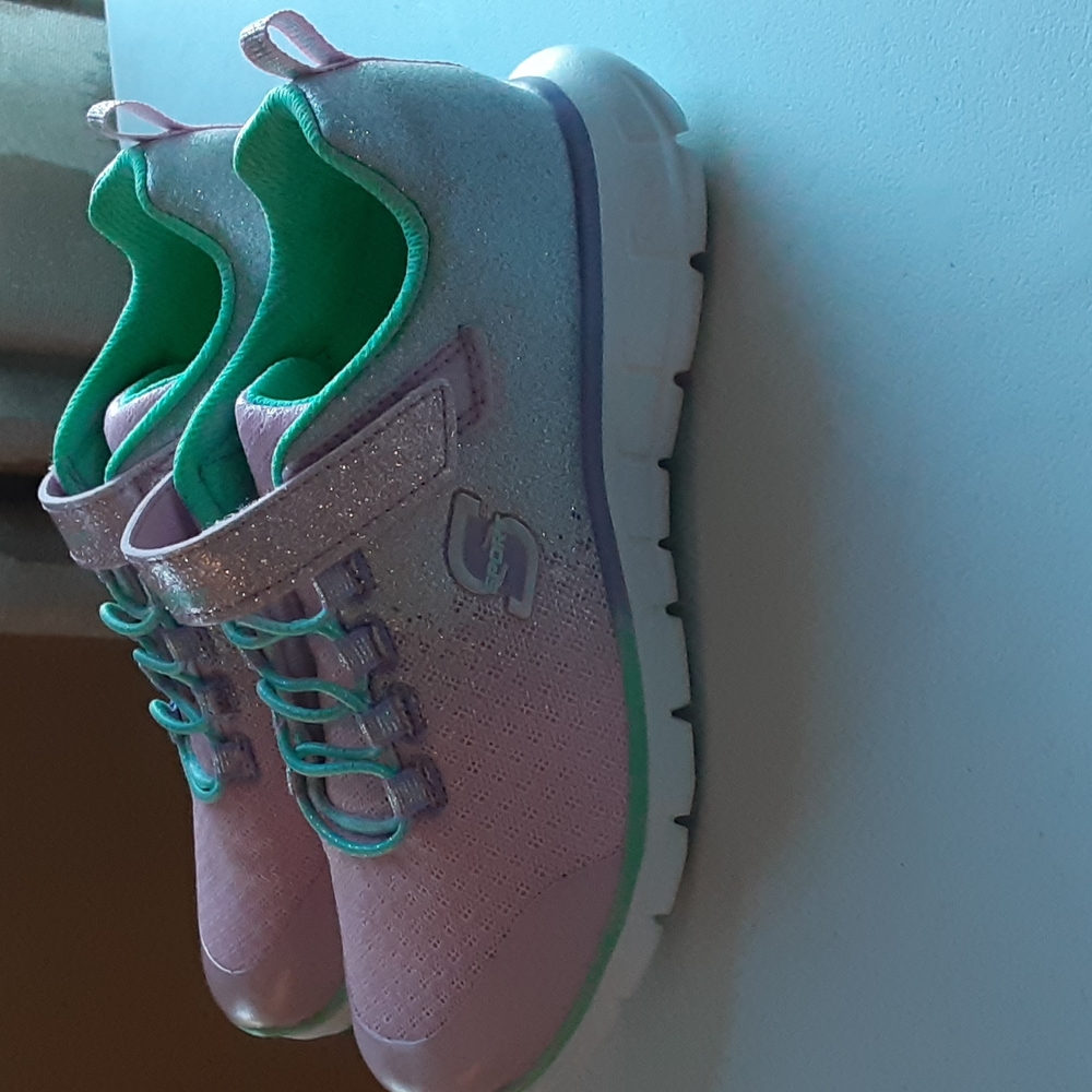 Girls Skechers Sport size 1